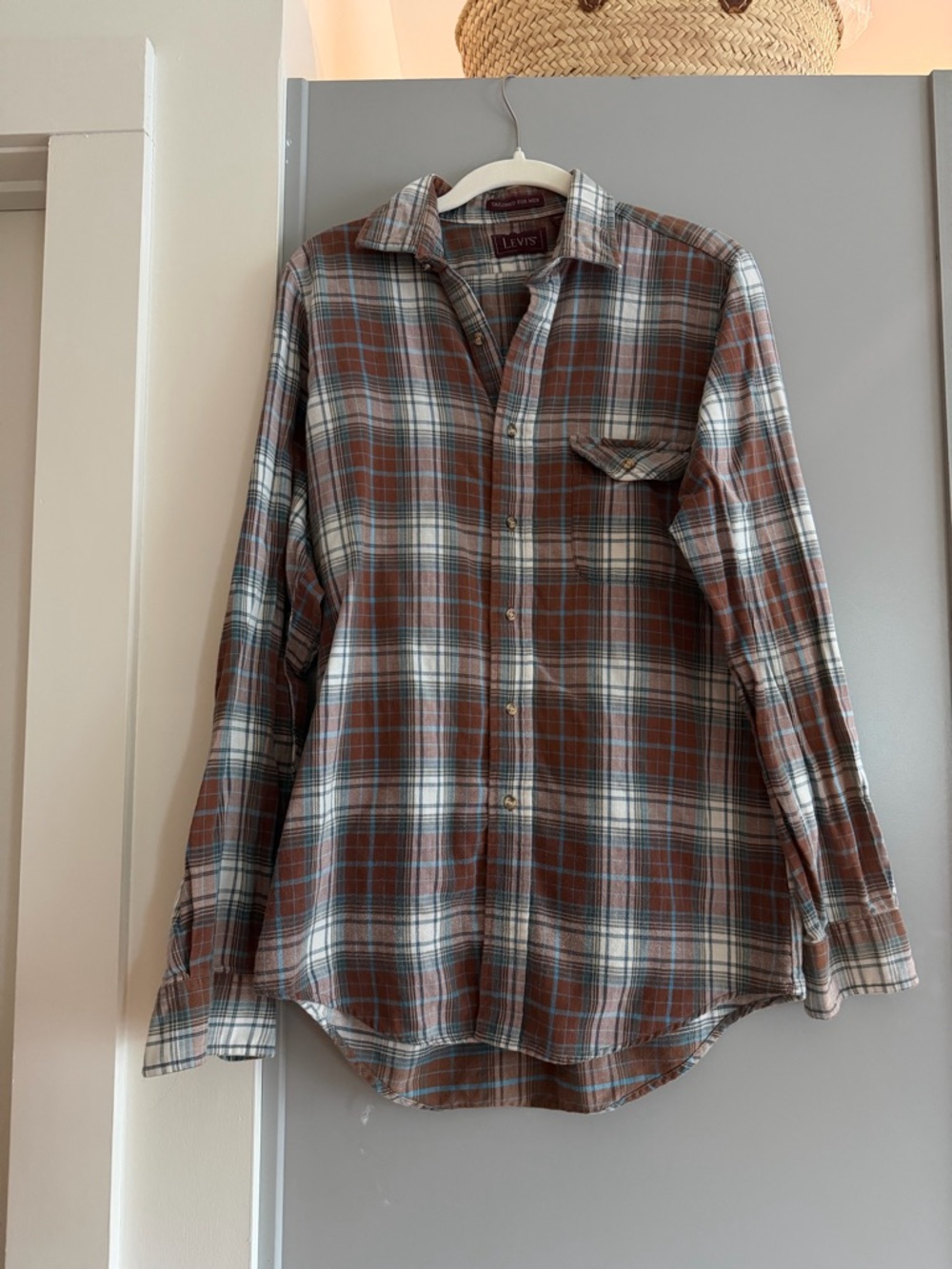 Vintage Levi’s Men's Brown/Orange Plaid Button-Down Shirt